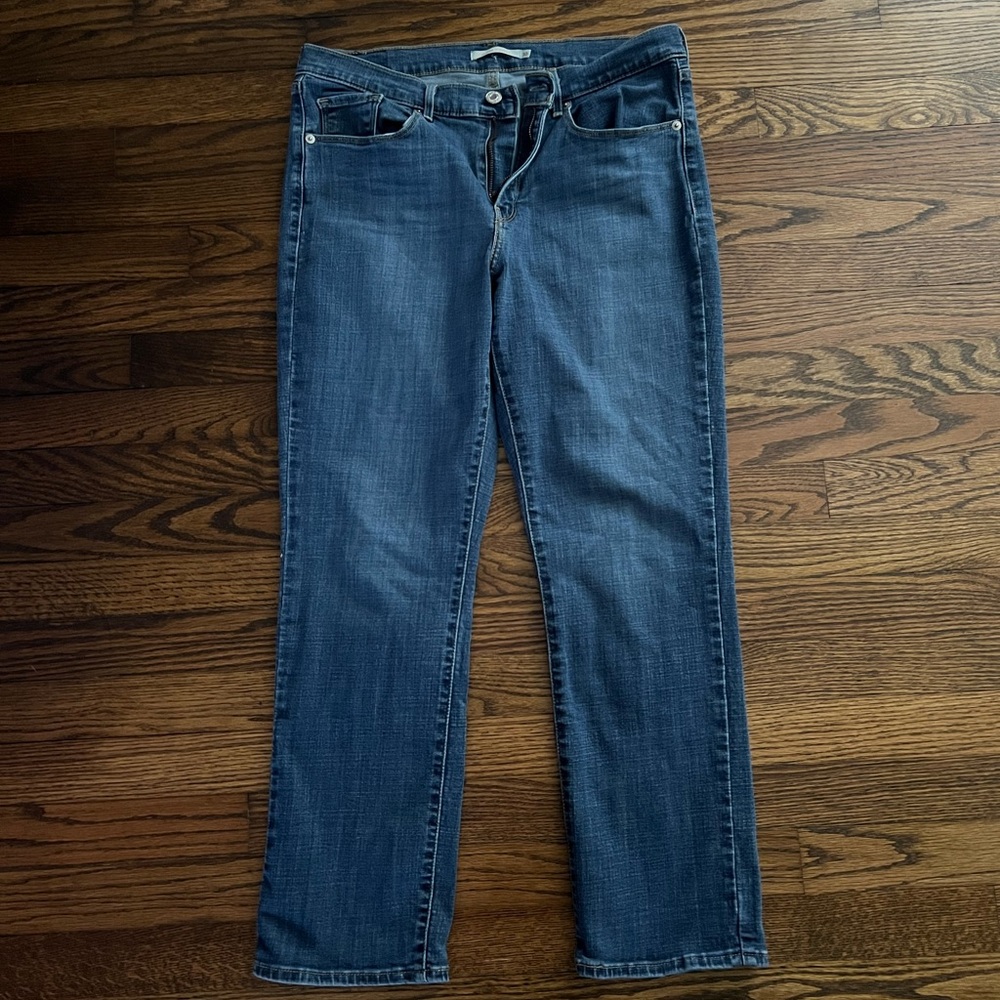 Levi Classic Straight Jeans